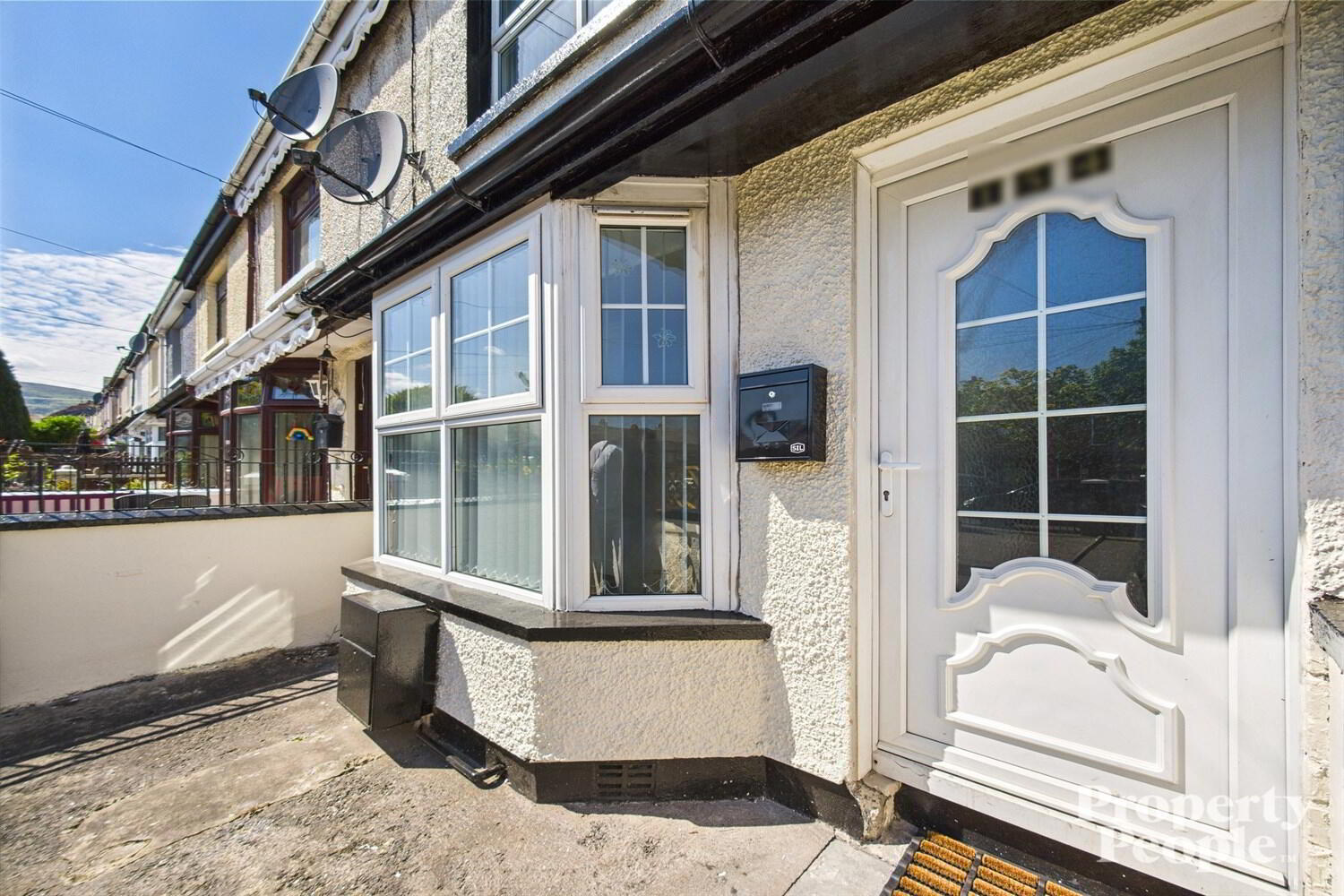 154 Brompton Park 2 of 20