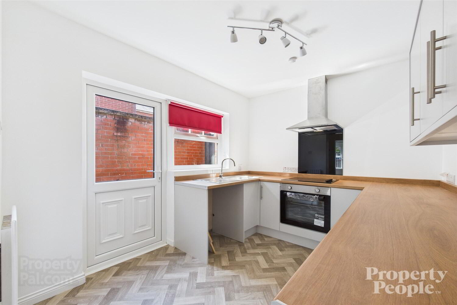 154 Brompton Park 8 of 20