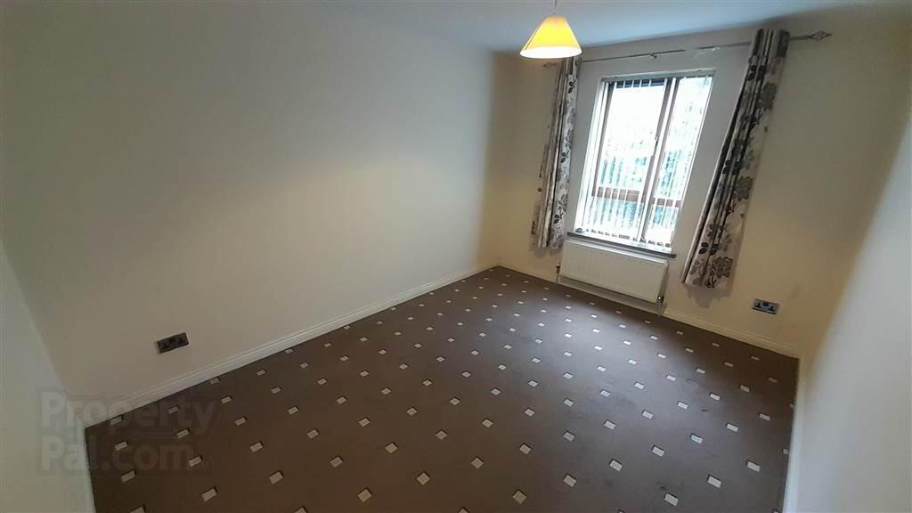 Apt 2 43, Suffolk Road 4 of 8