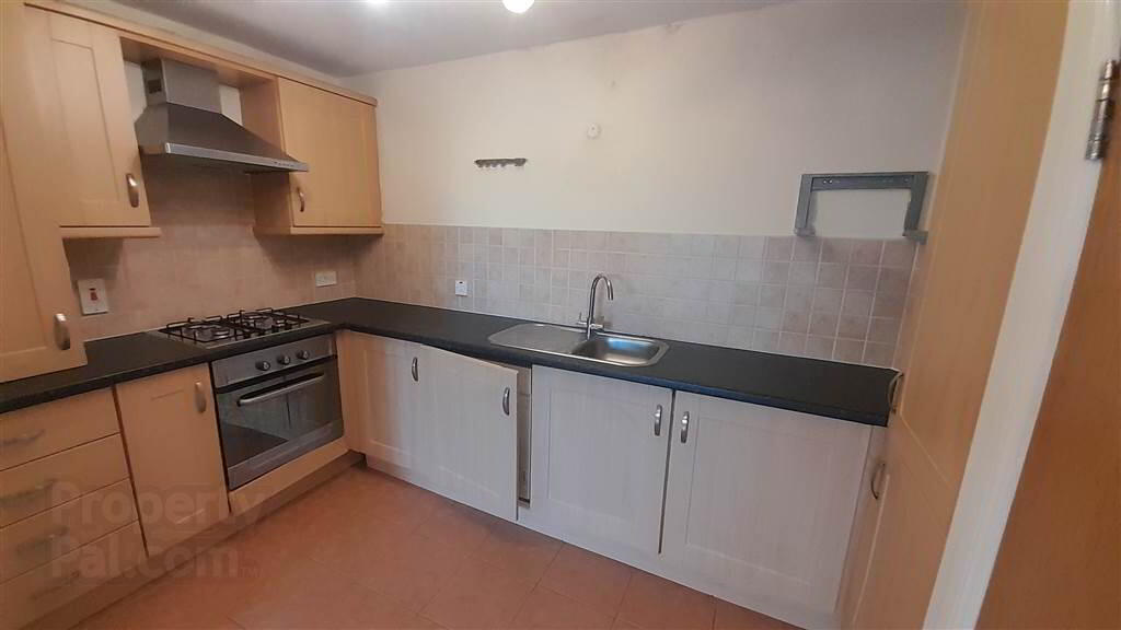 Apt 2 43, Suffolk Road 7 of 8