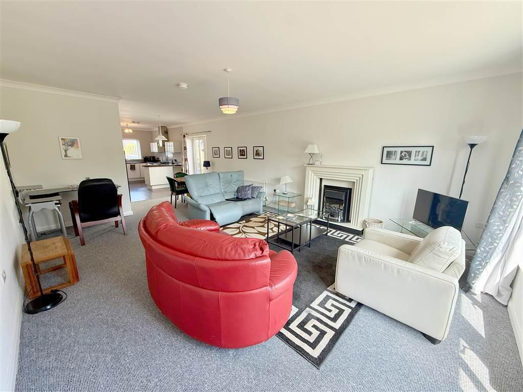 12 Orangefield Crescent 5 of 14