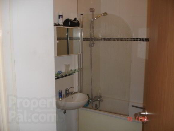 Unit 1, 10 Eblana Street 4 of 6
