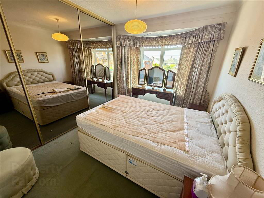 78 Orangefield Crescent 4 of 12