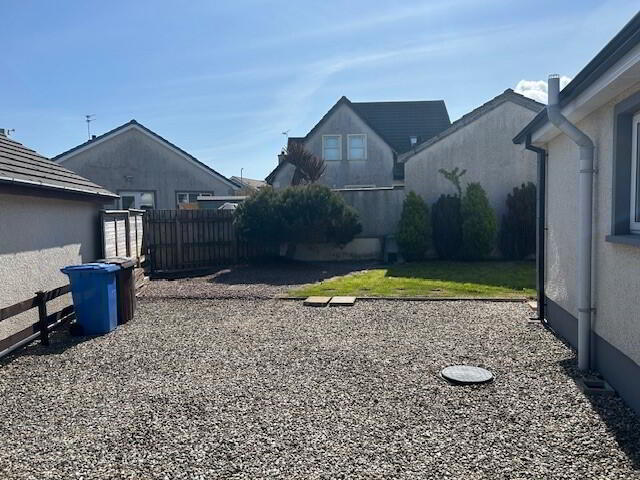 15 Primrose Gardens 14 of 15