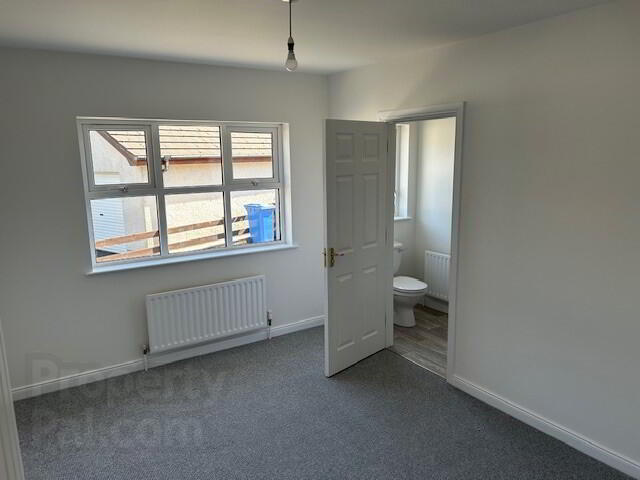 15 Primrose Gardens 9 of 15