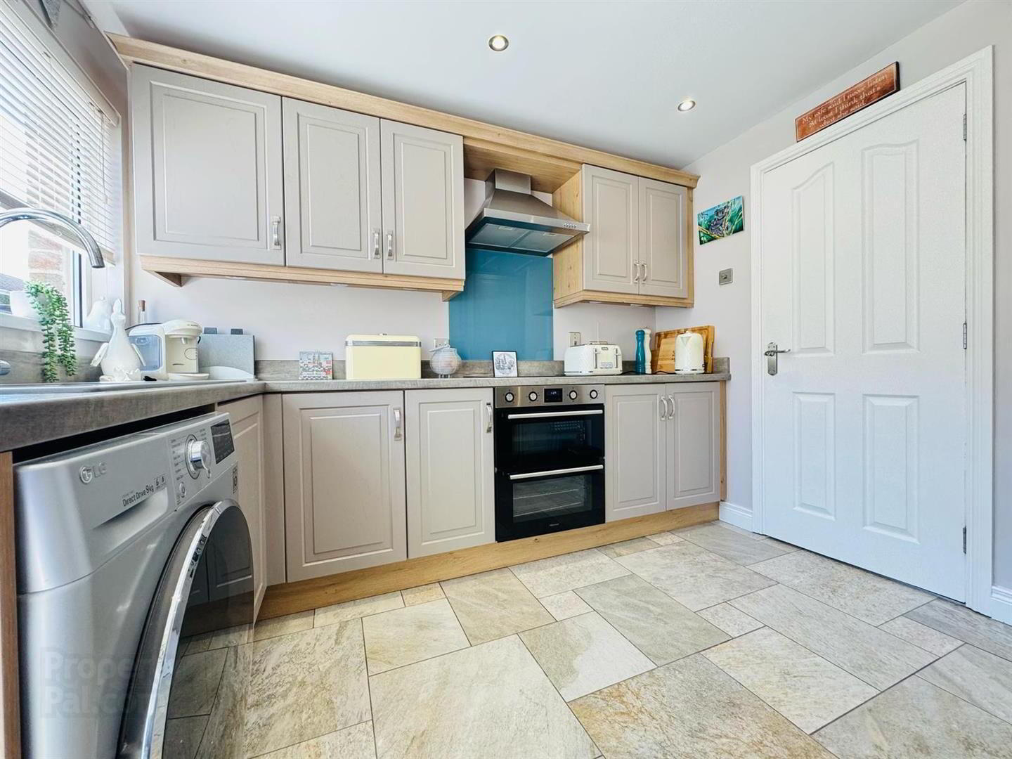 66 Burnthill Crescent 8 of 18