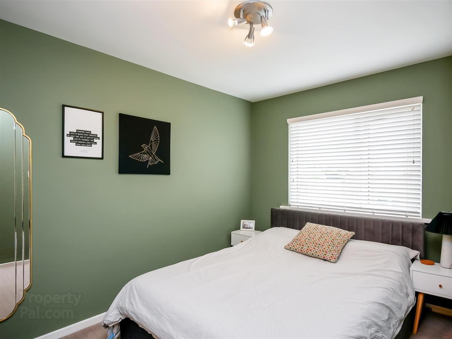 18 Beaufort Avenue 8 of 15