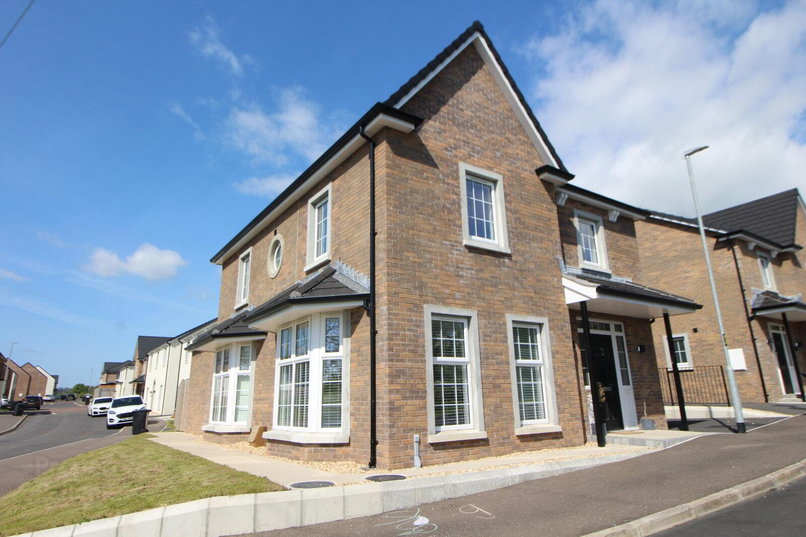 44 Bashford Park Road 1 of 11