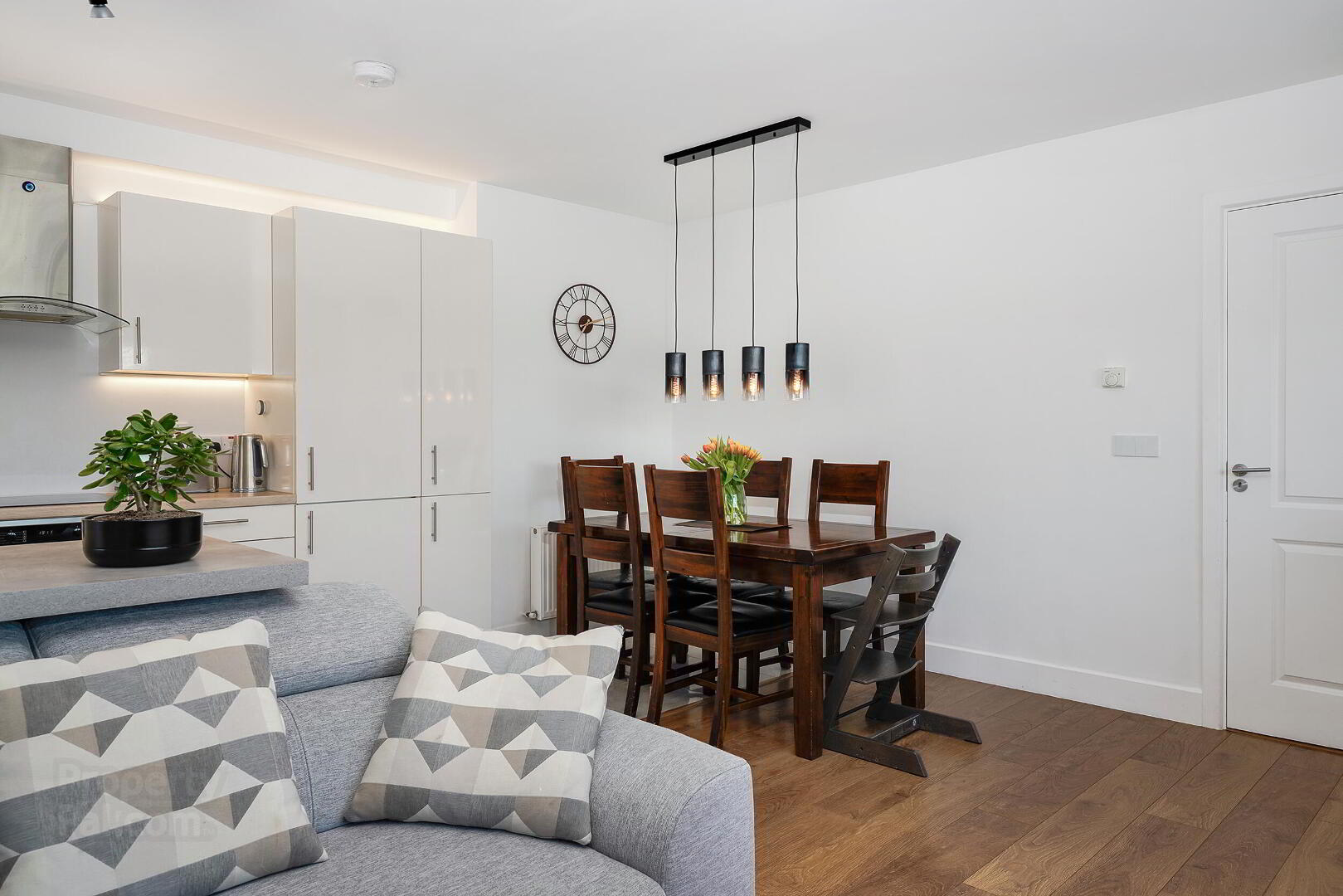 9 Fforster Terrace 18 of 36