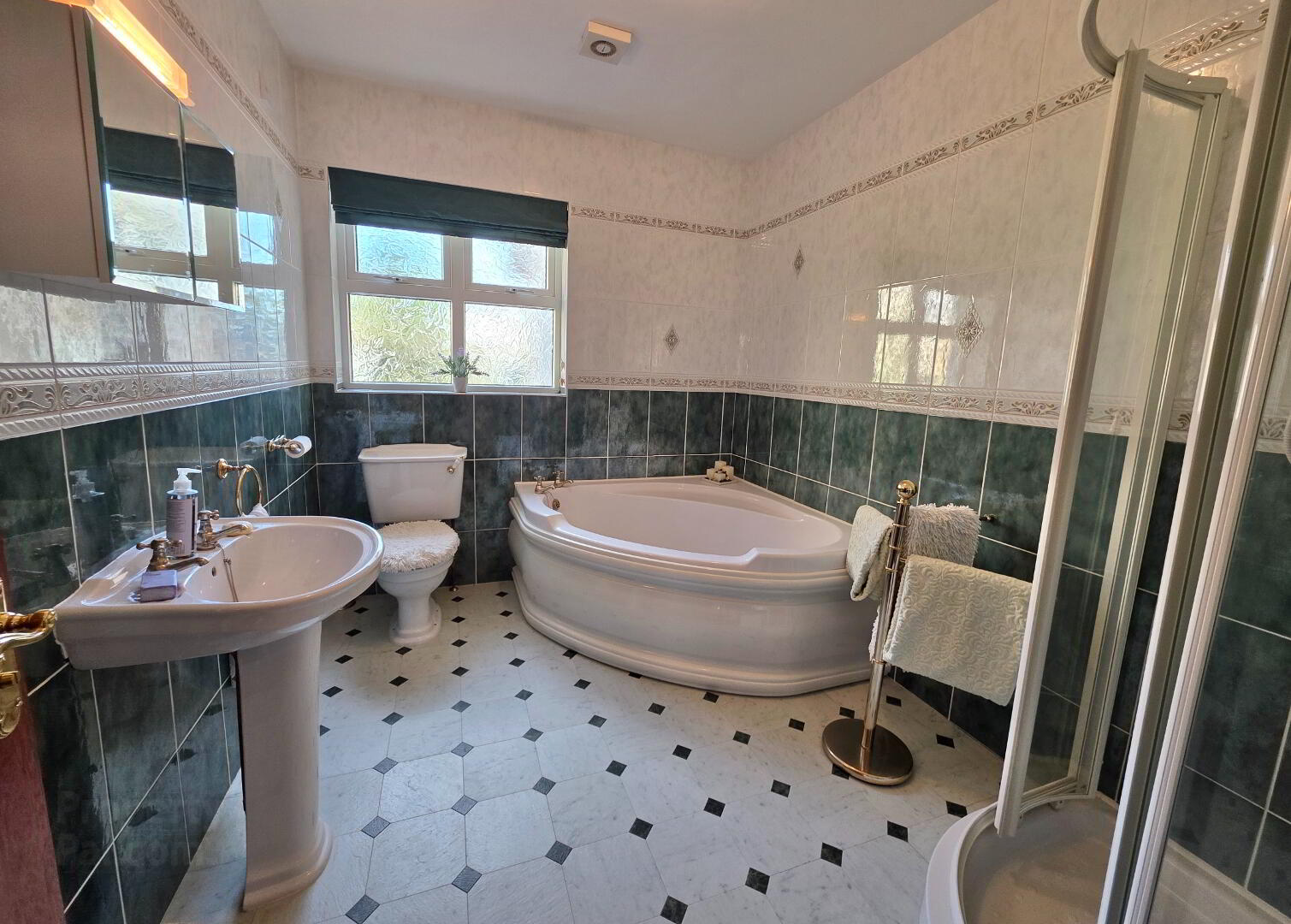 43 Beechcroft 27 of 41