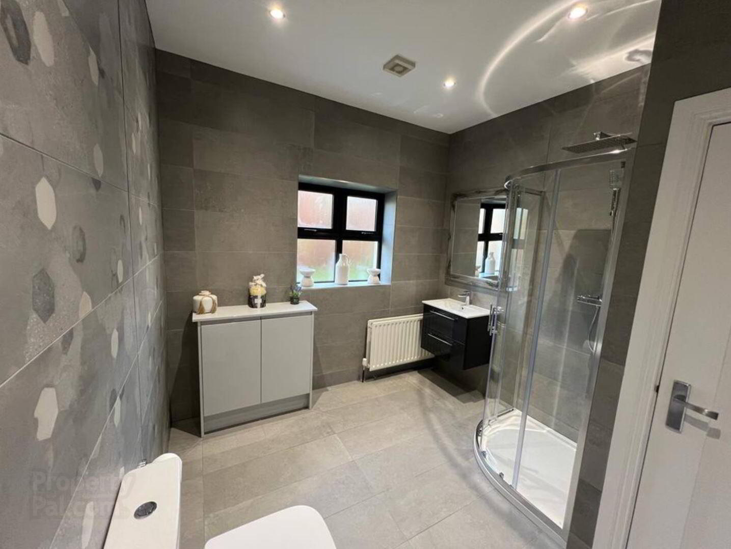 Short Term Let, 292 Belfast Road 3 of 5