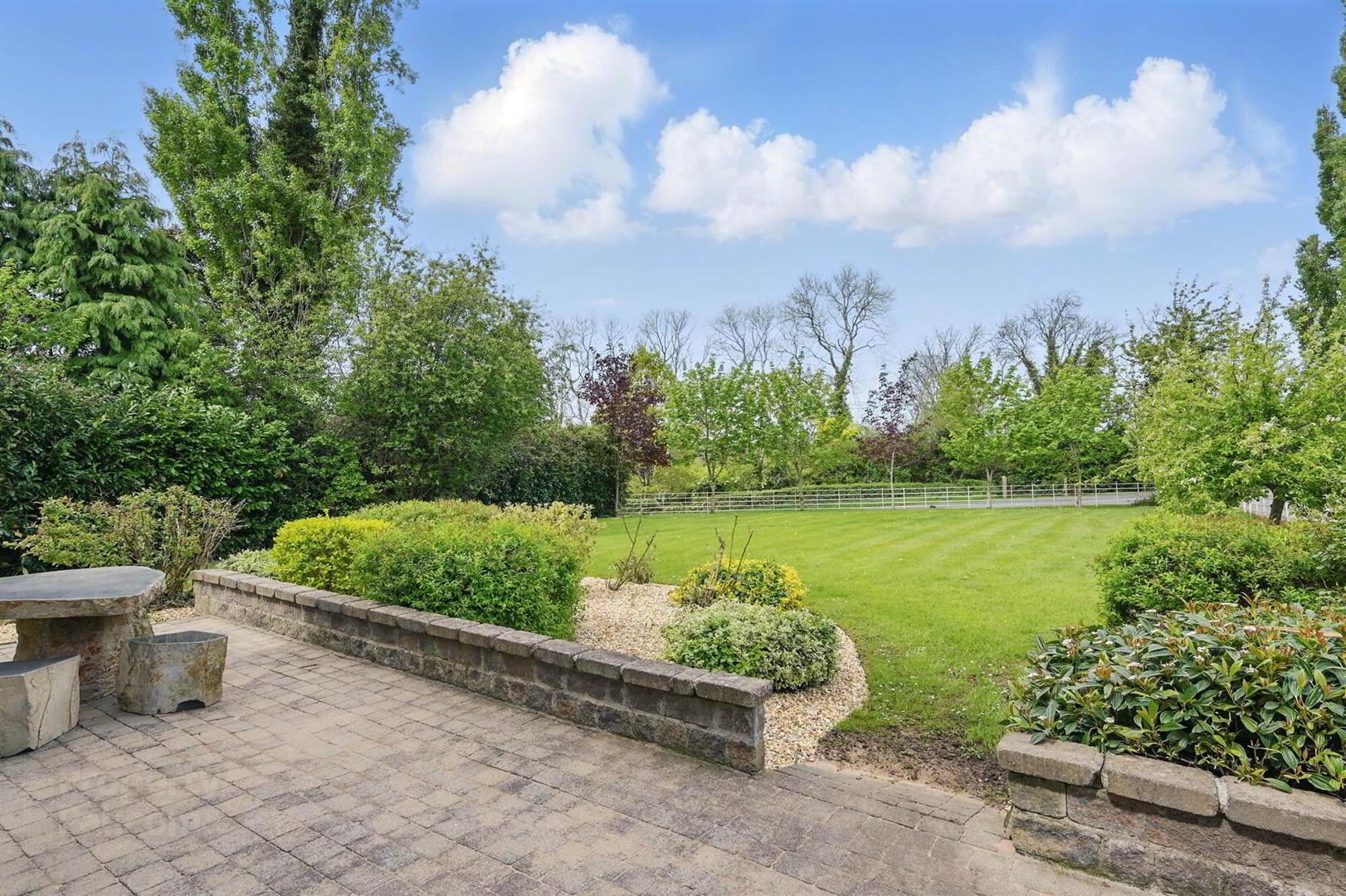52 Markethill Road 18 of 33