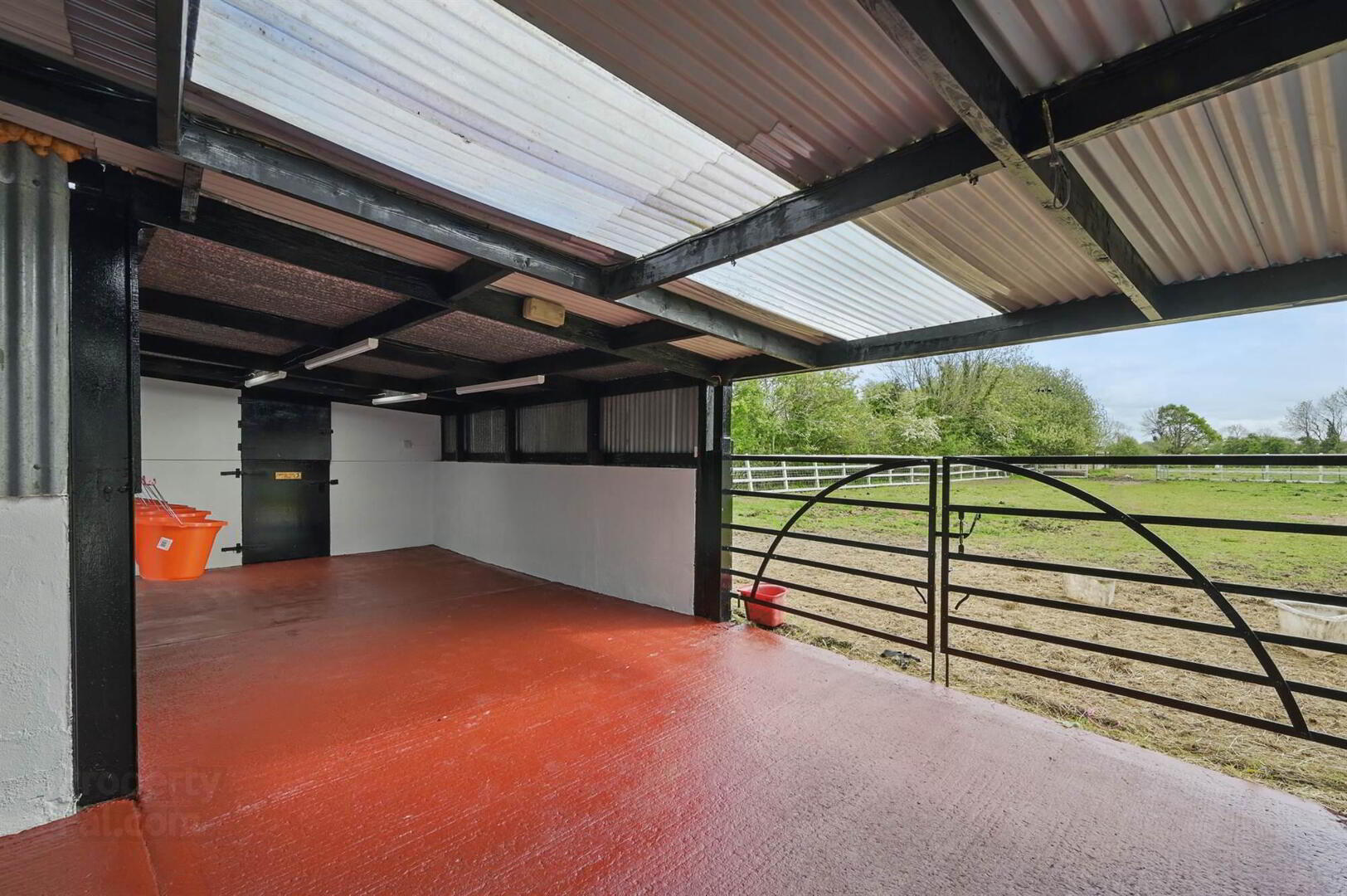 52 Markethill Road 24 of 33