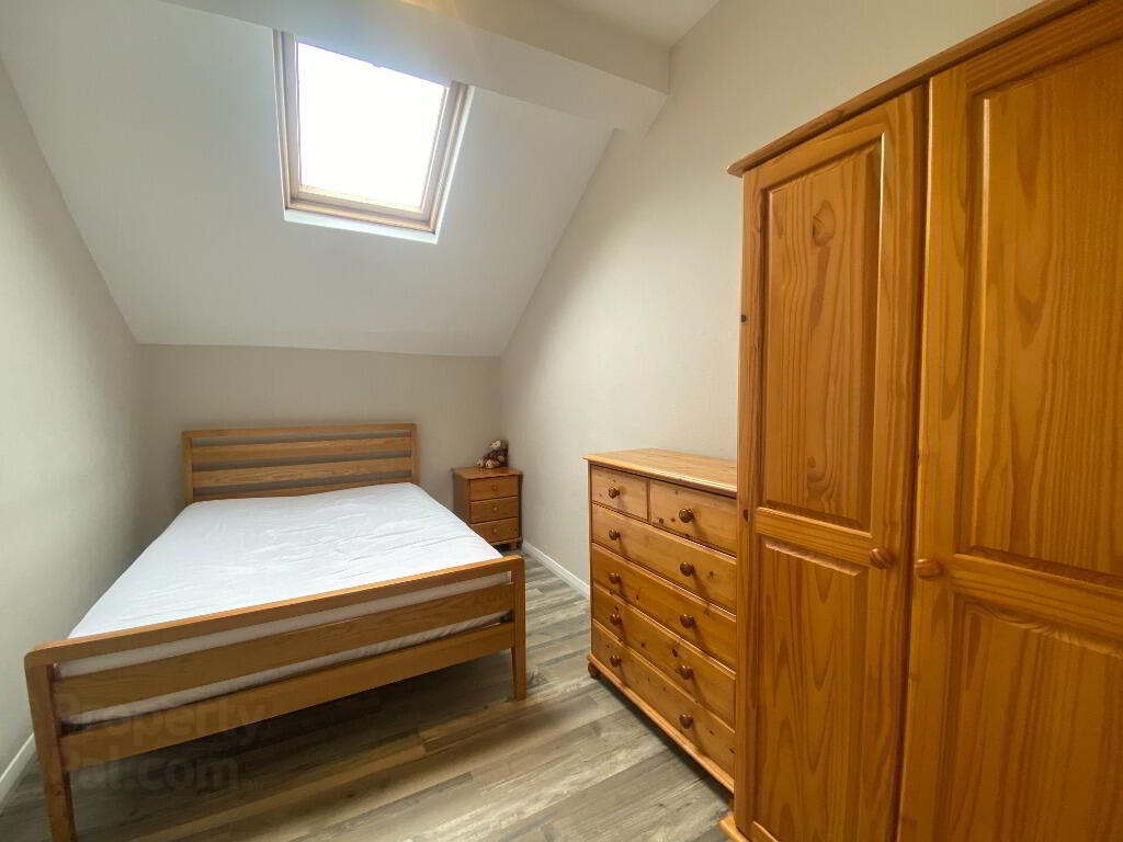 4, 47 Ulsterville Avenue 3 of 5