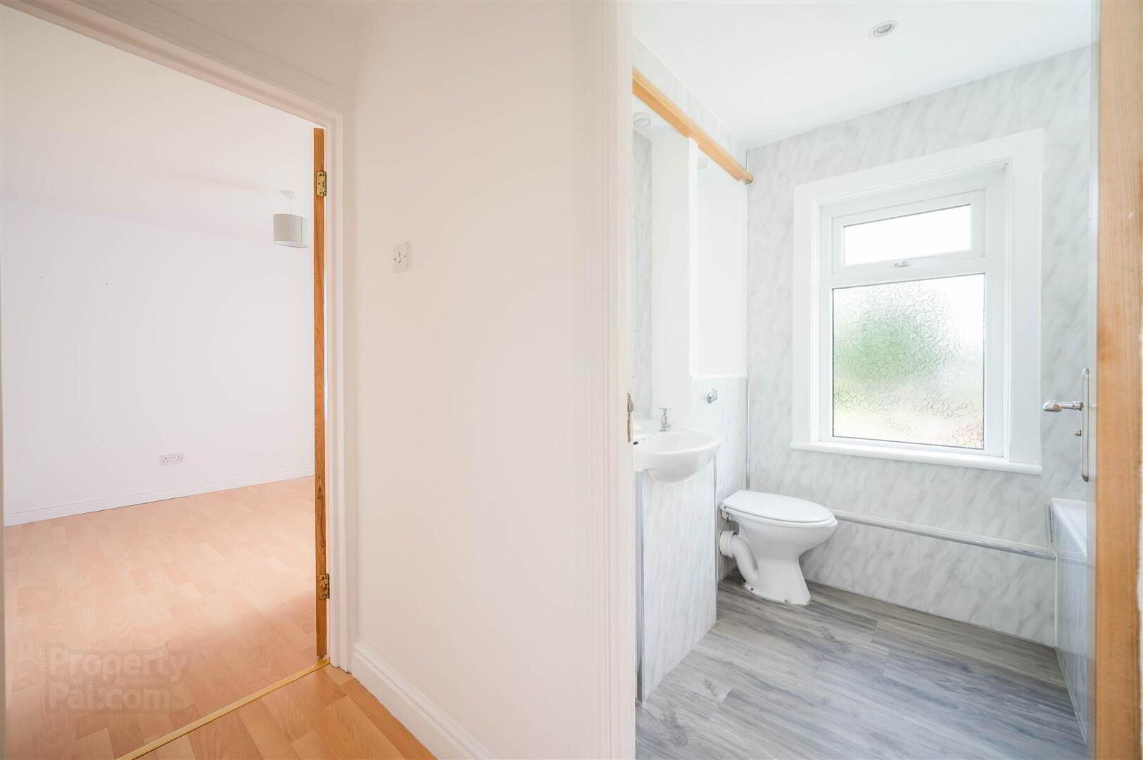 152b Lower Braniel Road 11 of 18
