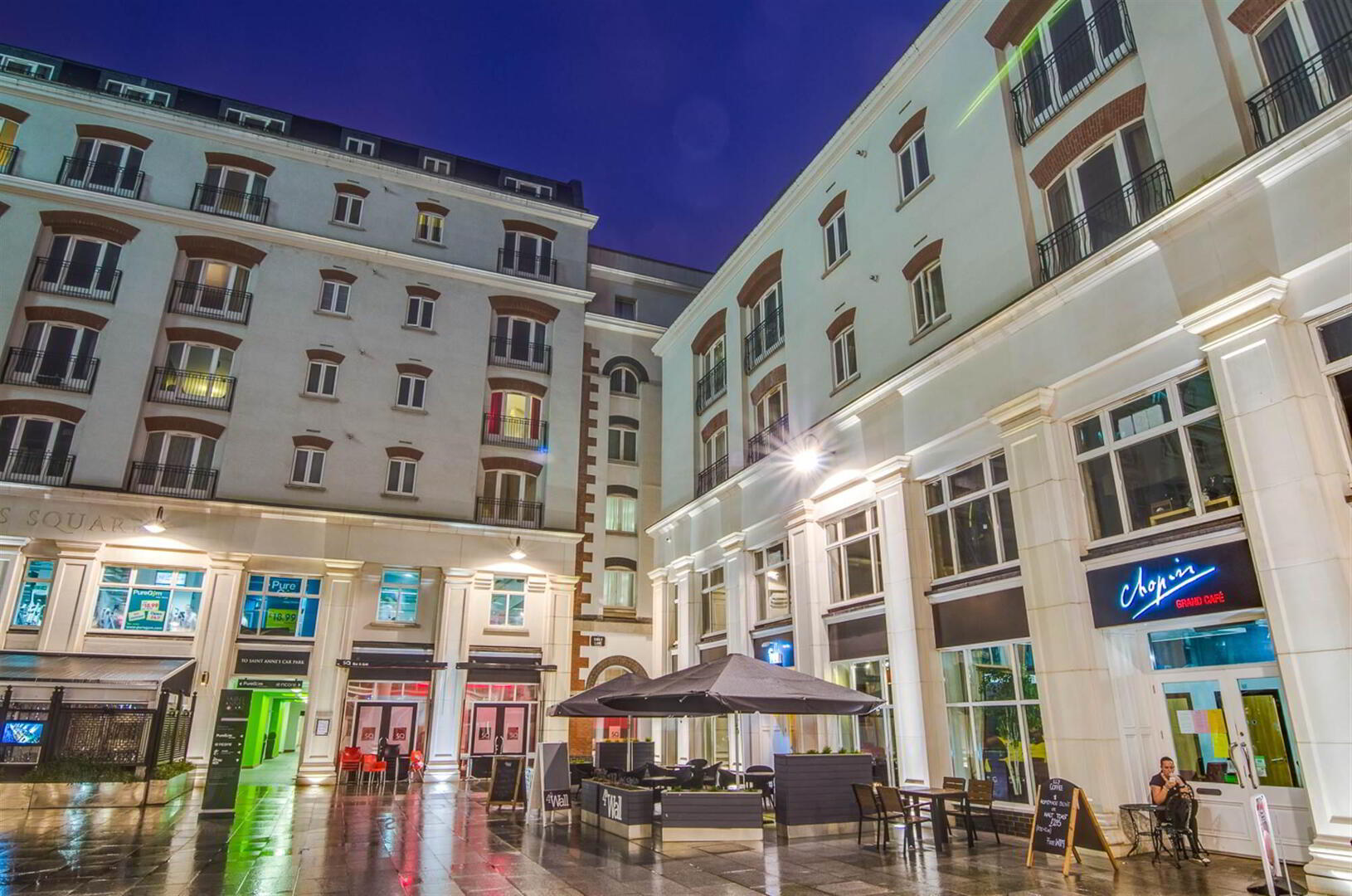 404 Saint Anne's Square, Albert Court, 7 Edward Street 1 of 15