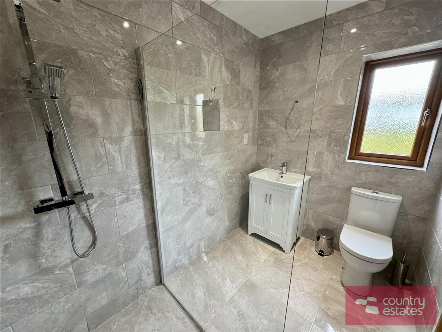 60b Tildarg Road 39 of 67