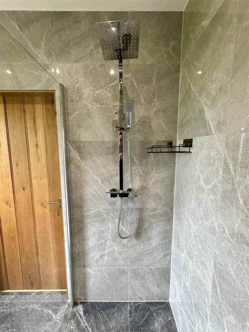 60b Tildarg Road 44 of 67