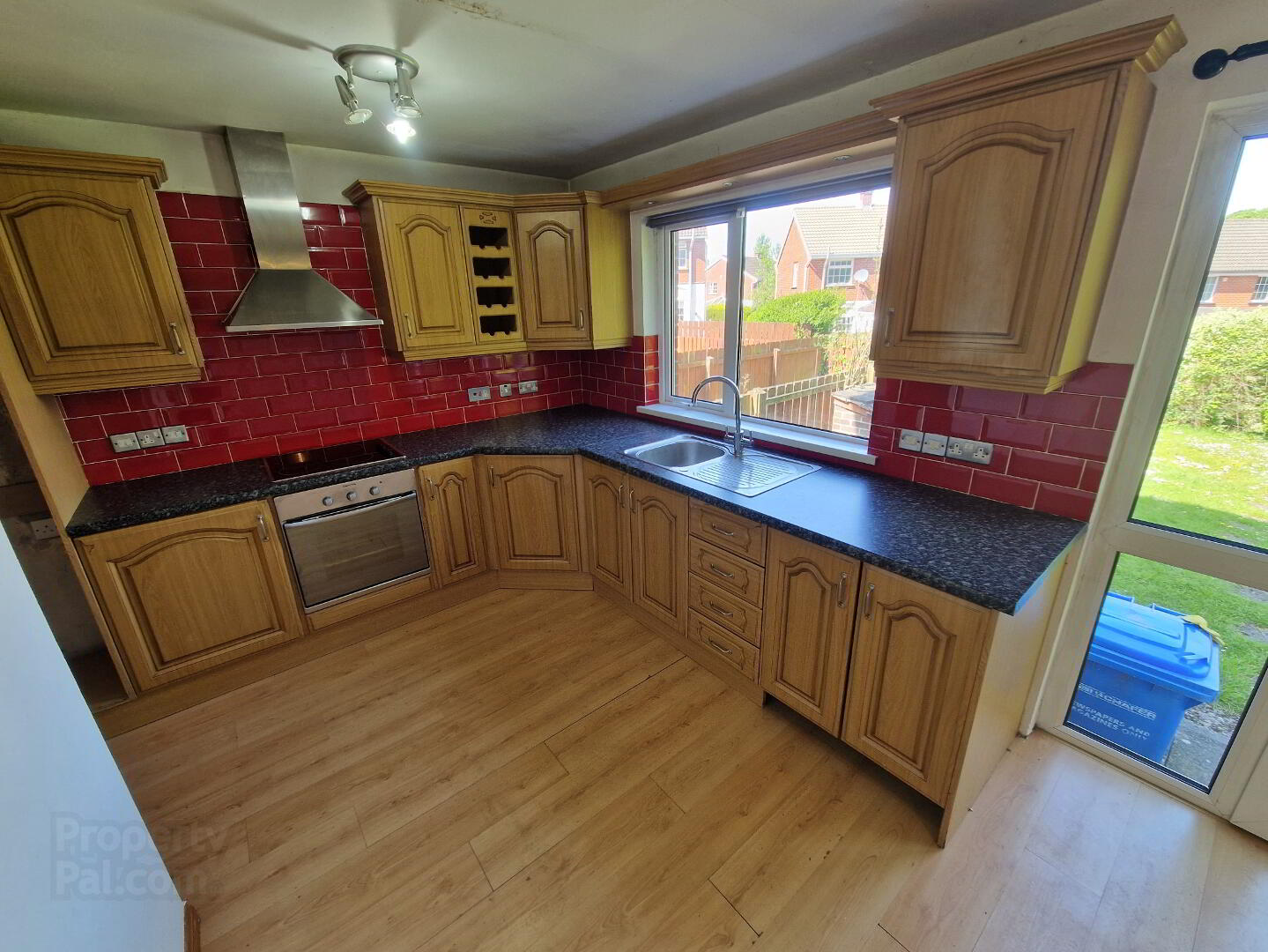 36 Oakglen 7 of 20