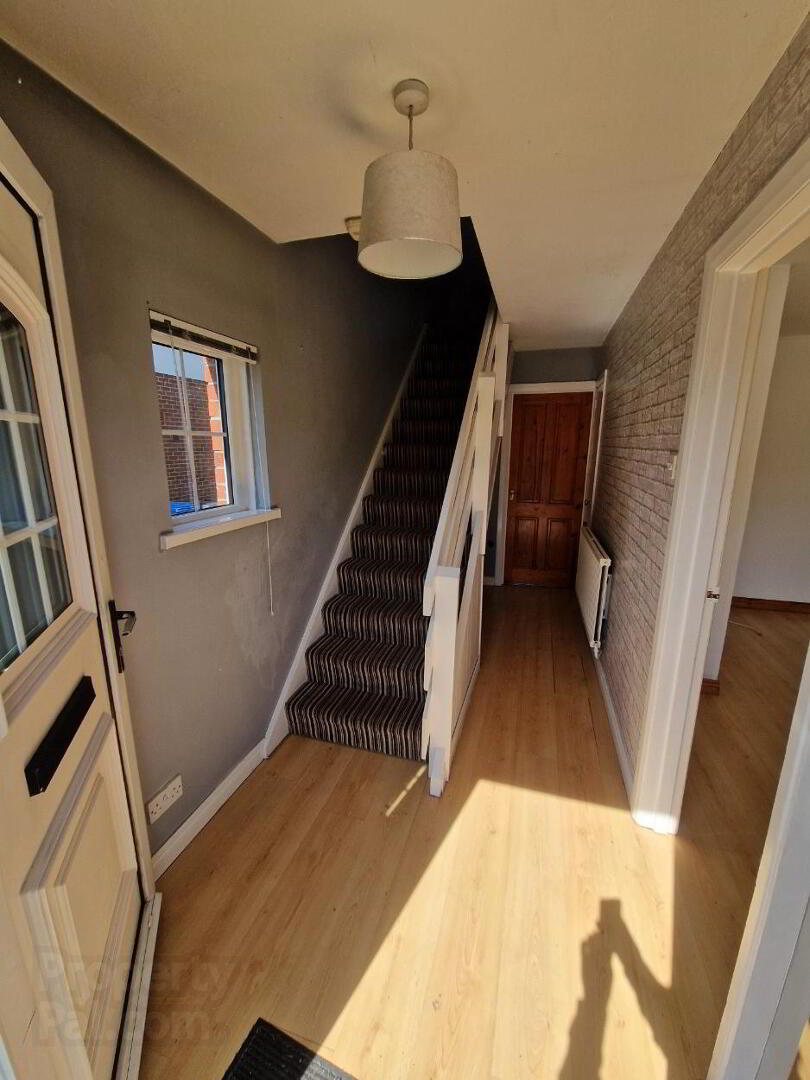 36 Oakglen 3 of 20