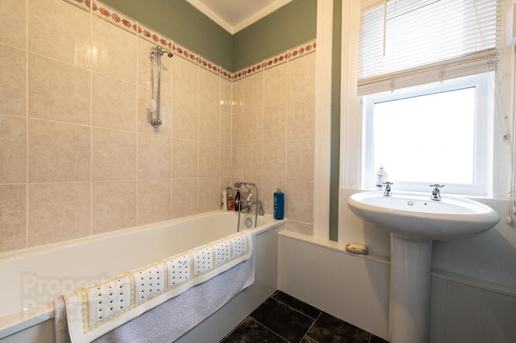 16 Downview Avenue 20 of 31
