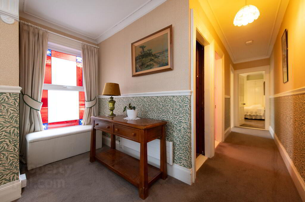 16 Downview Avenue 14 of 31