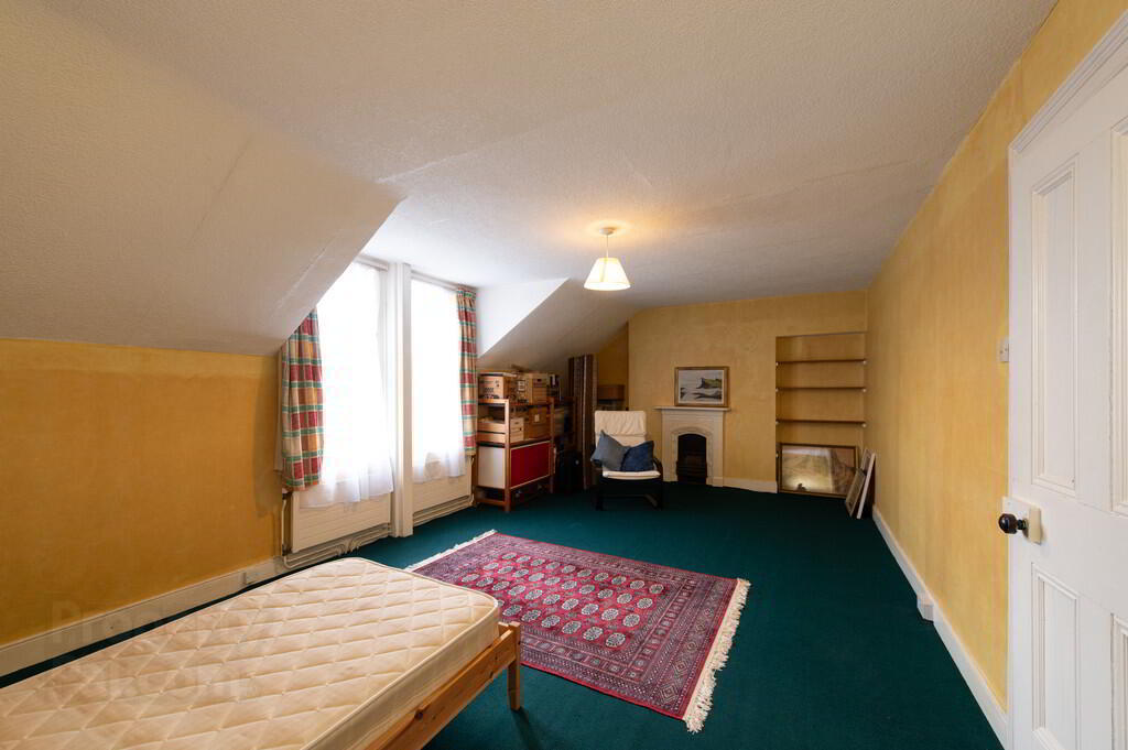 16 Downview Avenue 24 of 31