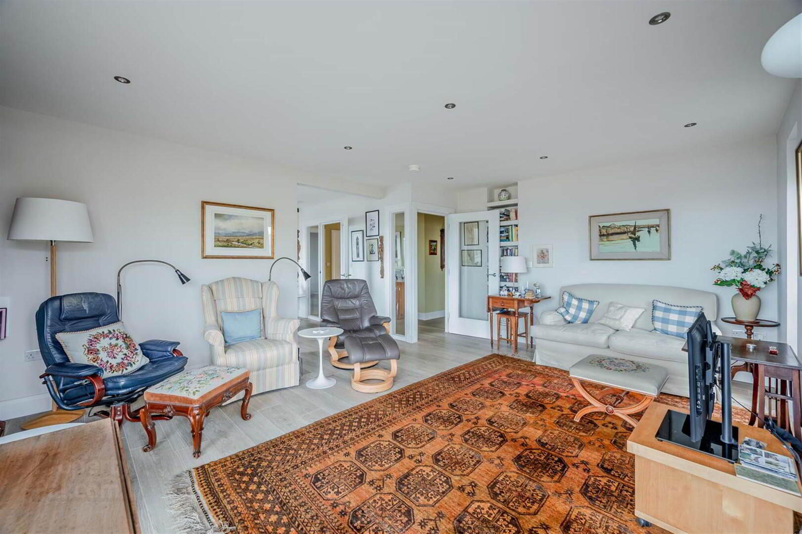 Apartment 1 Thalassa House 22 Downshire Lane 10 of 34