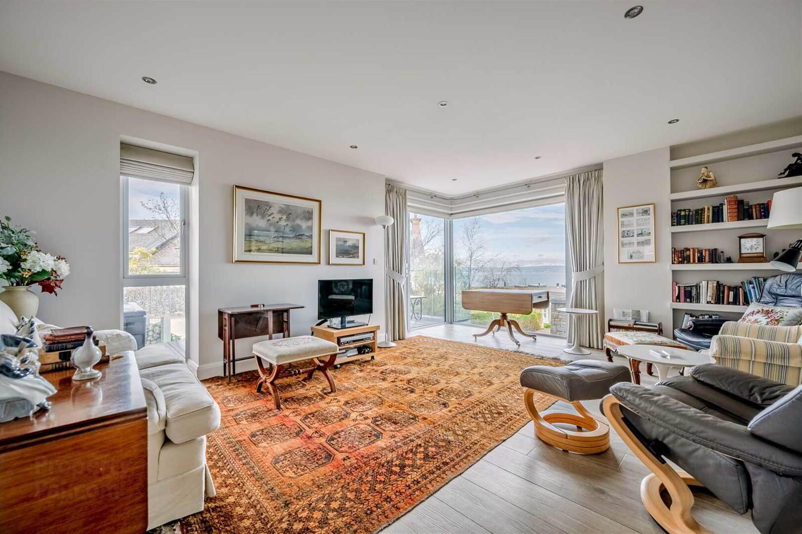 Apartment 1 Thalassa House 22 Downshire Lane 8 of 34