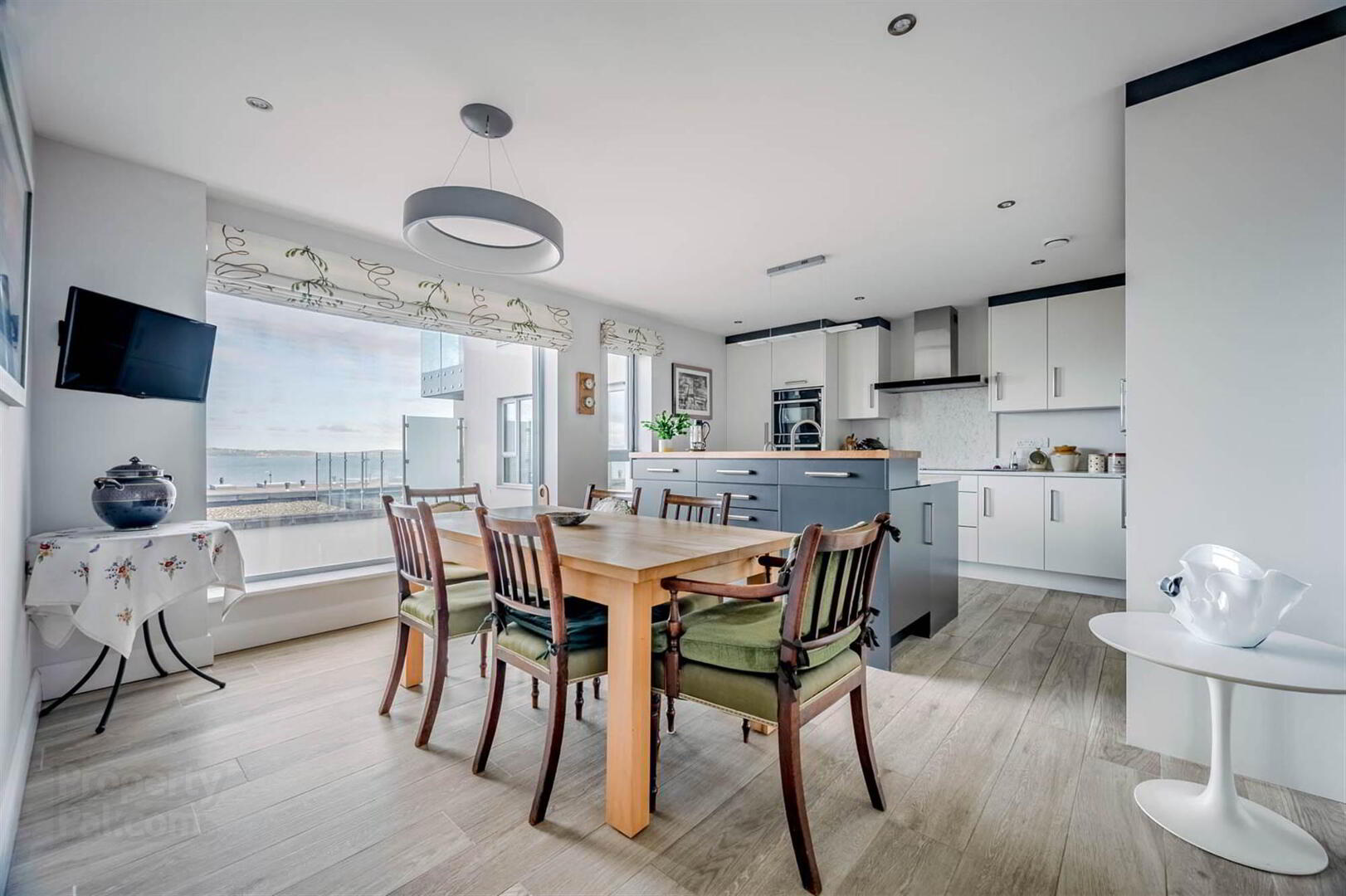 Apartment 1 Thalassa House 22 Downshire Lane 13 of 34