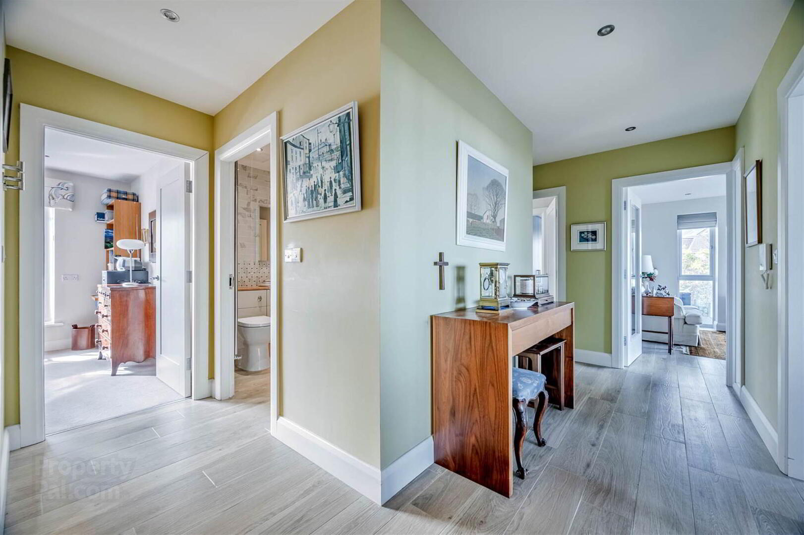 Apartment 1 Thalassa House 22 Downshire Lane 18 of 34
