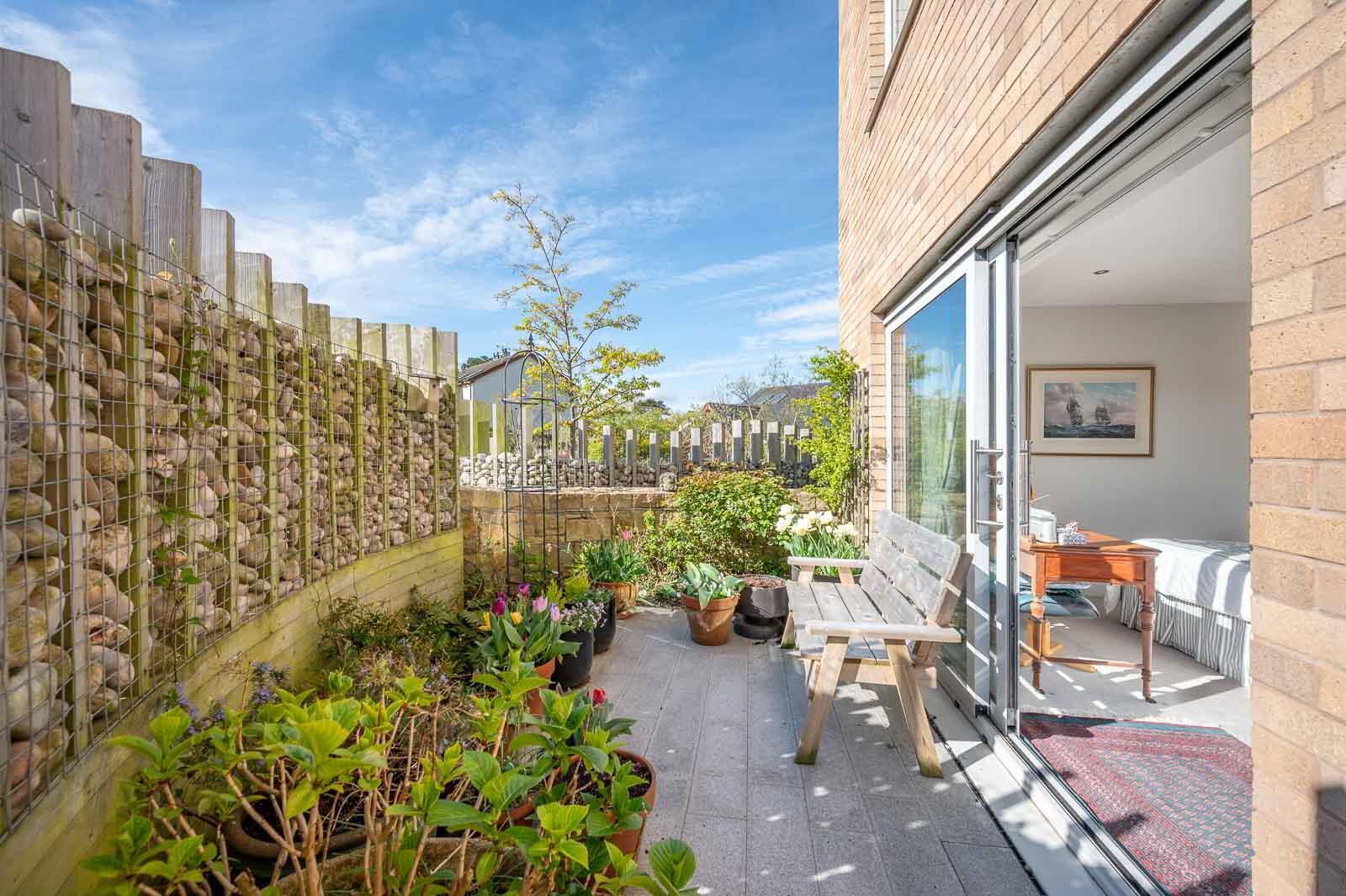 1 Thalassa House, 22 Downshire Lane 30 of 38
