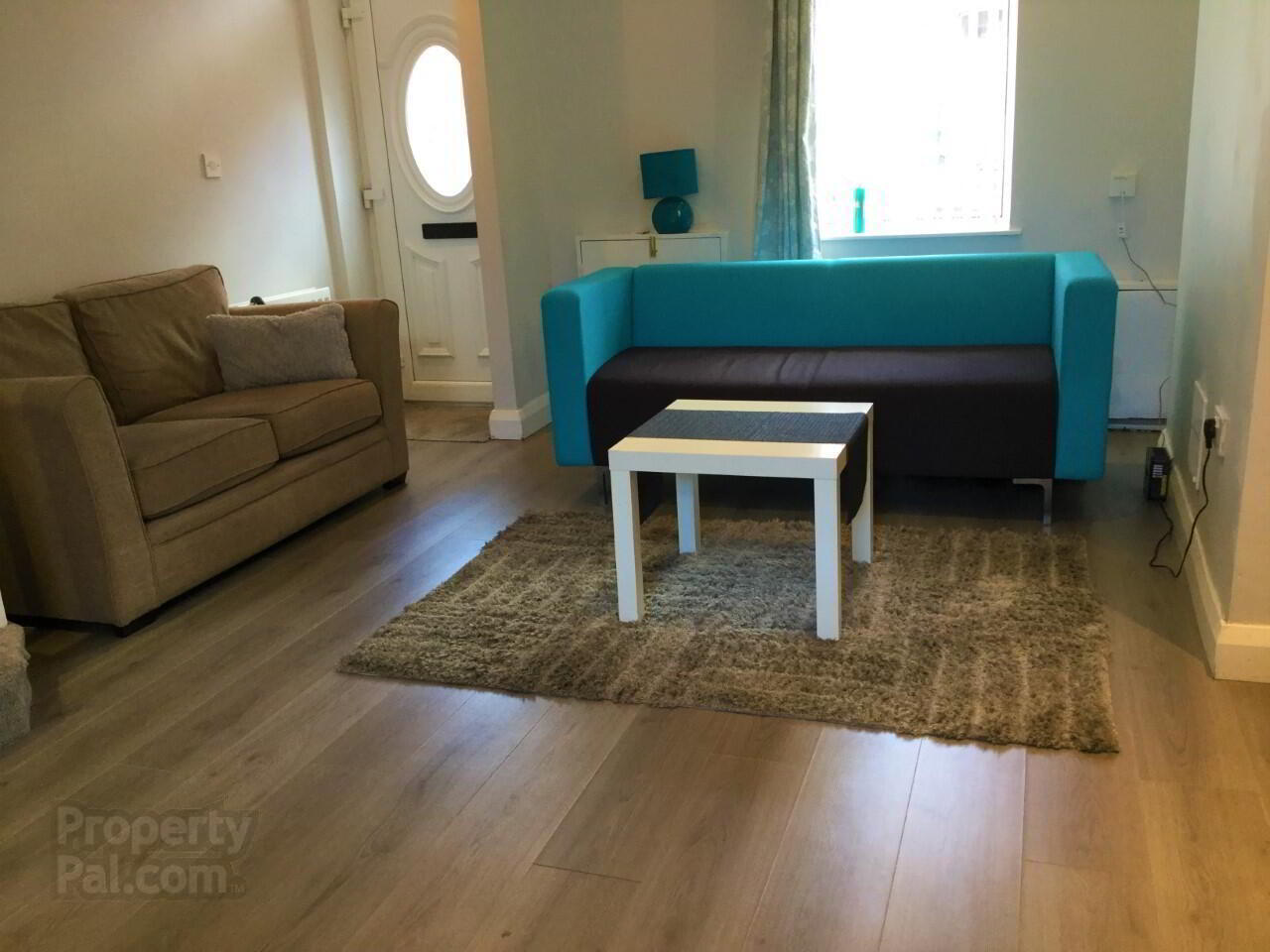 Room 2, 39 Donegal Avenue 3 of 6