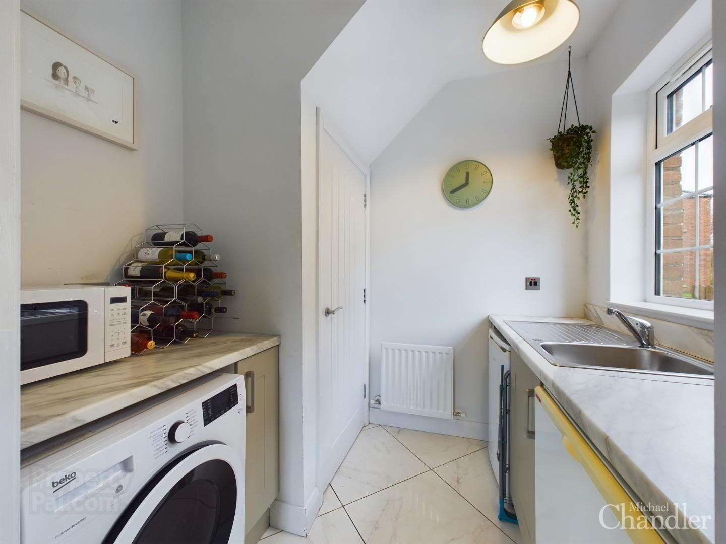 37 Moss Lane 6 of 14