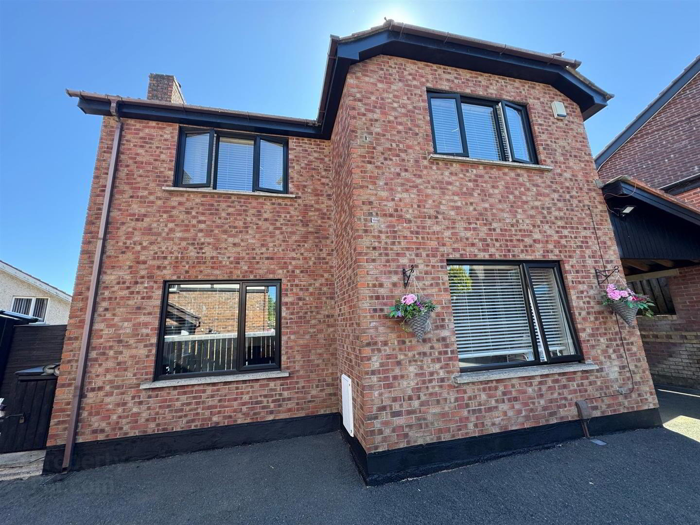 4 Sandyholme Way 1 of 25