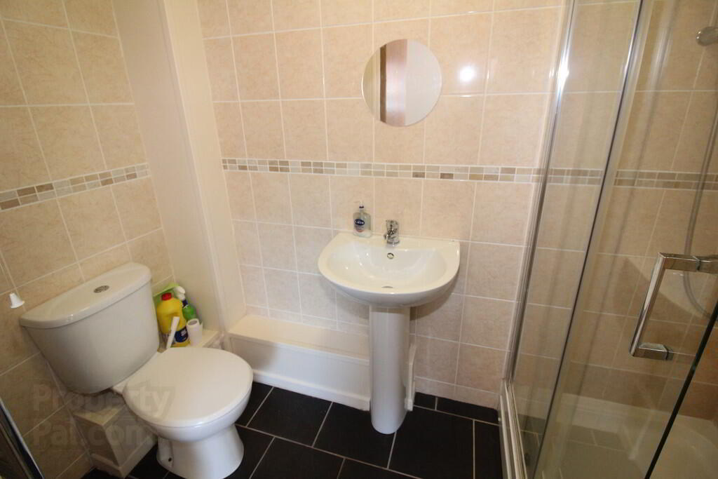 Apt 6, 699 Antrim Road 12 of 14