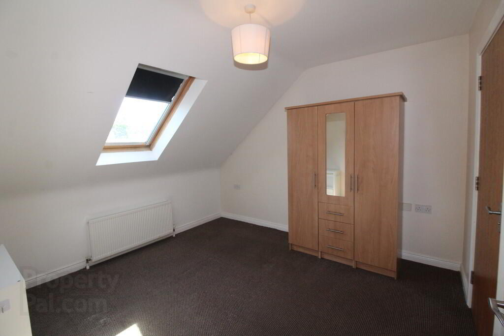 Apt 6, 699 Antrim Road 10 of 14