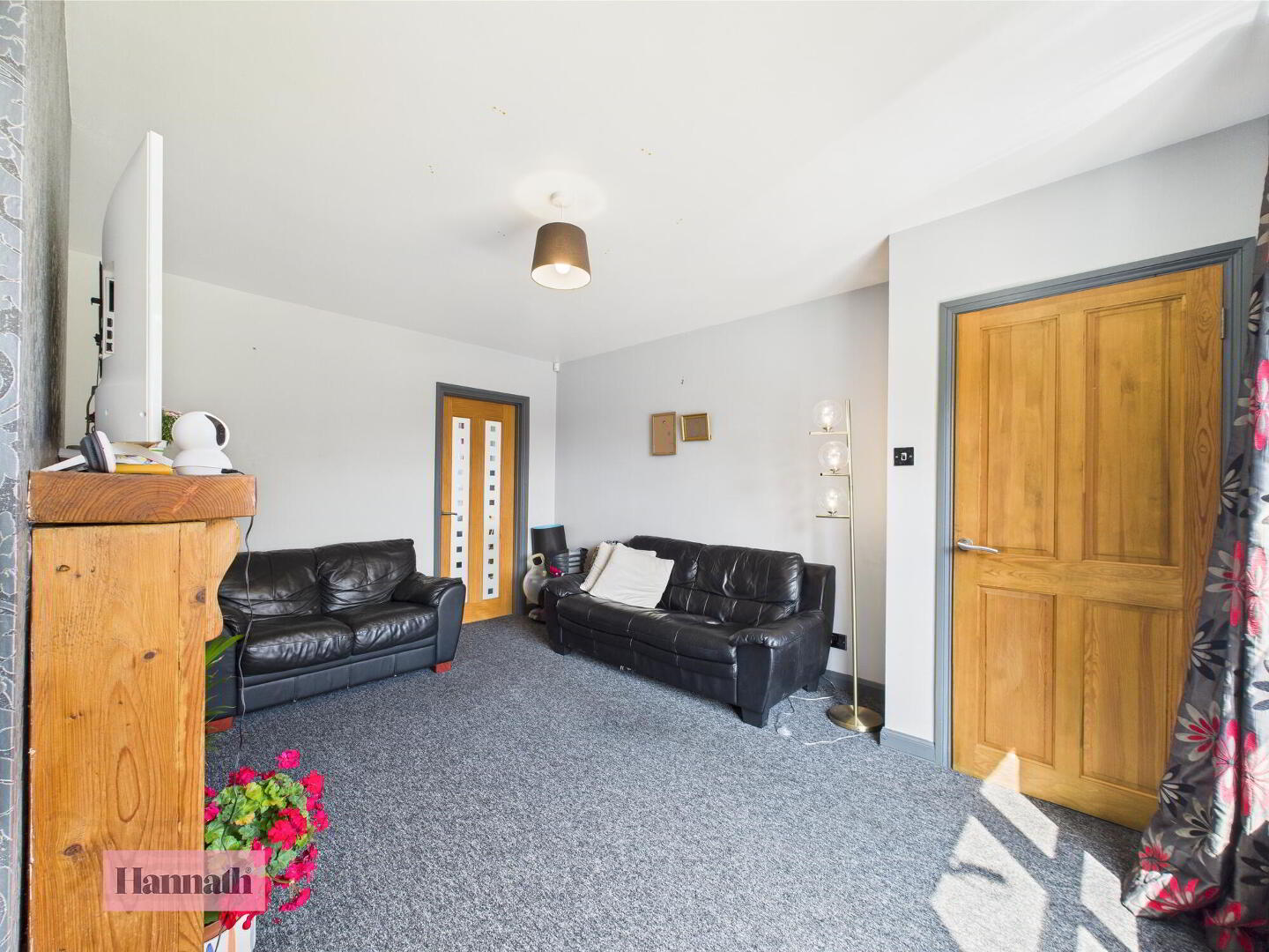 17 Twinem Court 8 of 24