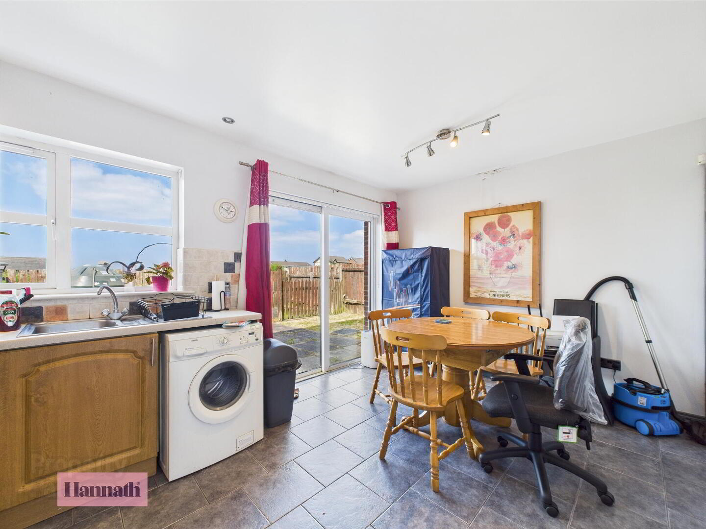 17 Twinem Court 10 of 24