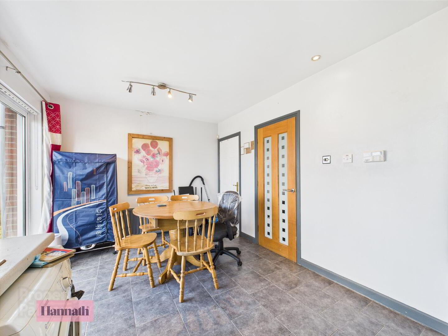 17 Twinem Court 11 of 24