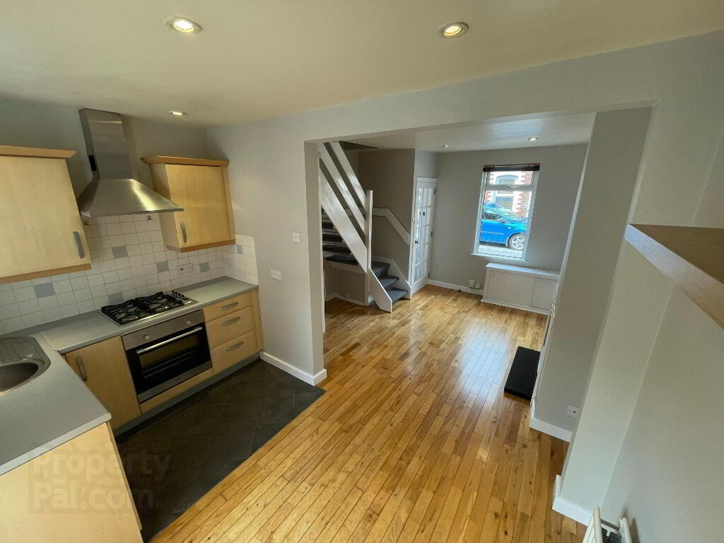 18 Hugh Street 3 of 8