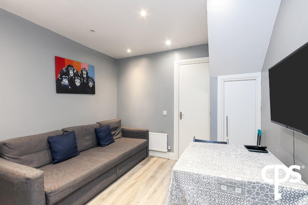 11 College Place North 9 of 20
