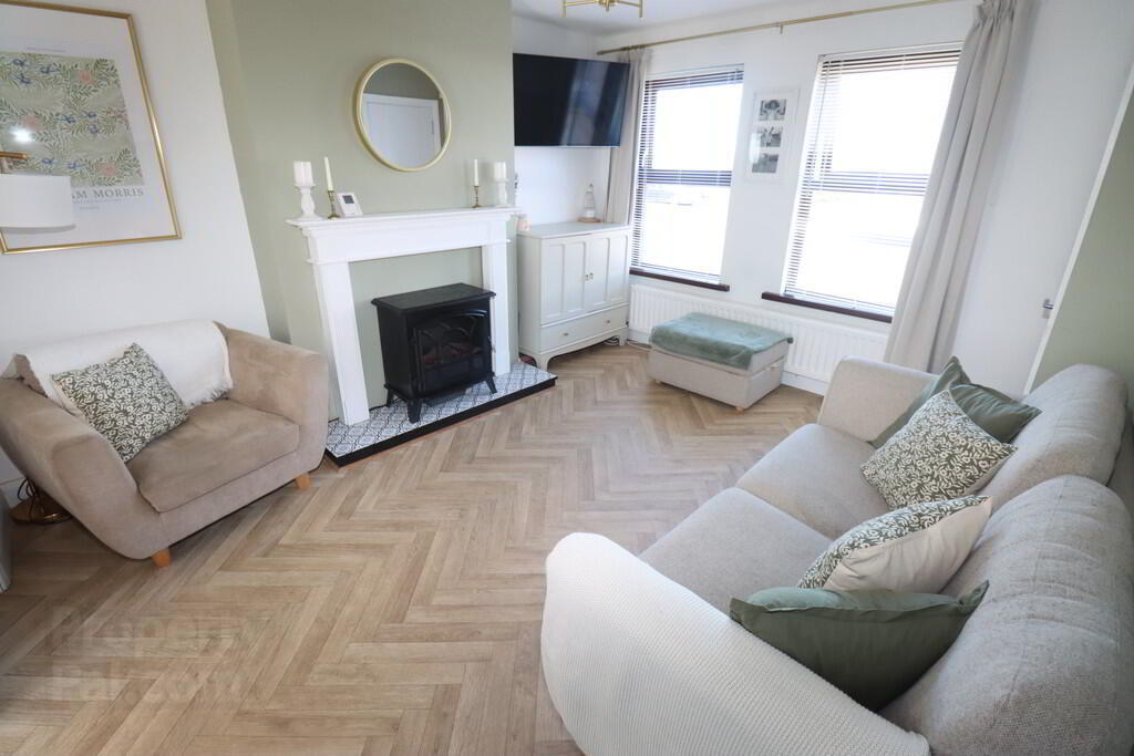 2 Rowan Court 4 of 16