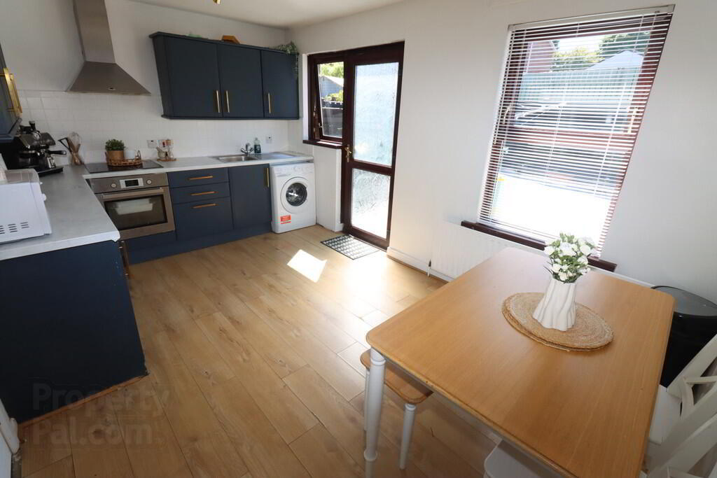 2 Rowan Court 5 of 16