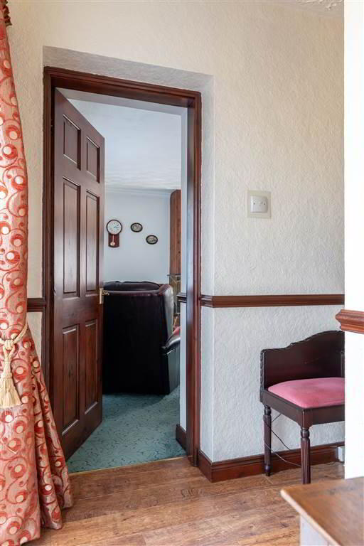 46 Knockan Road 4 of 34