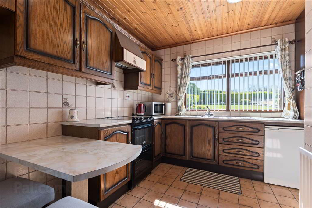 46 Knockan Road 9 of 34