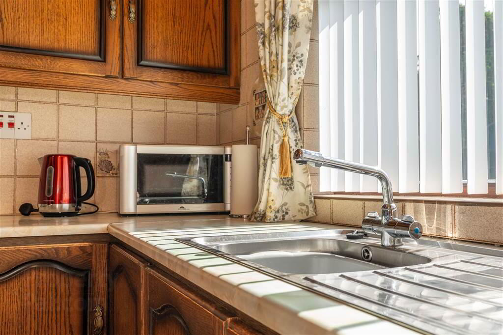 46 Knockan Road 11 of 34