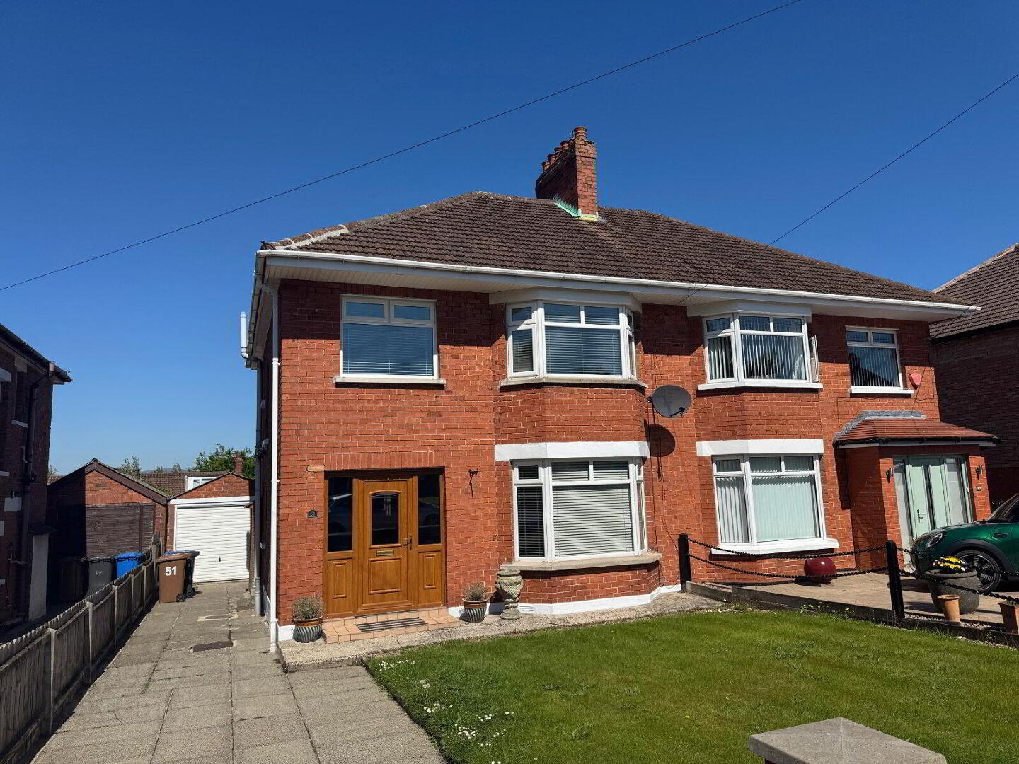 51 Roddens Crescent 1 of 11