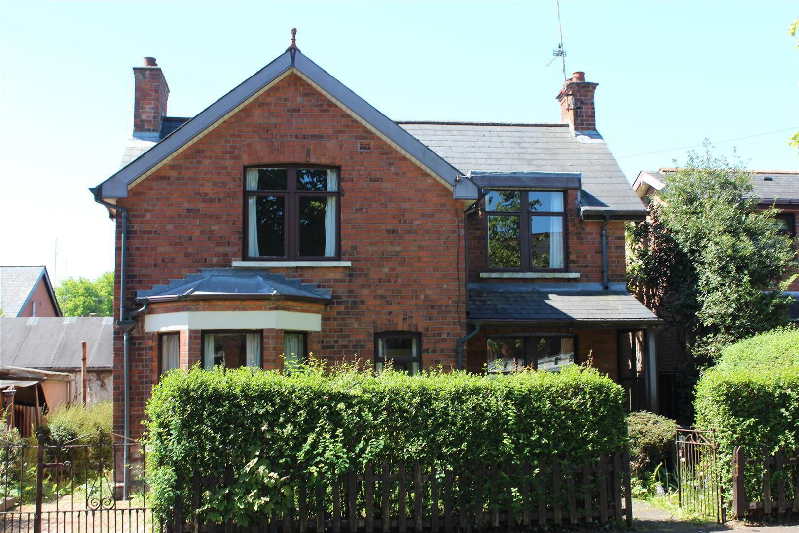 48 Knutsford Drive 1 of 42