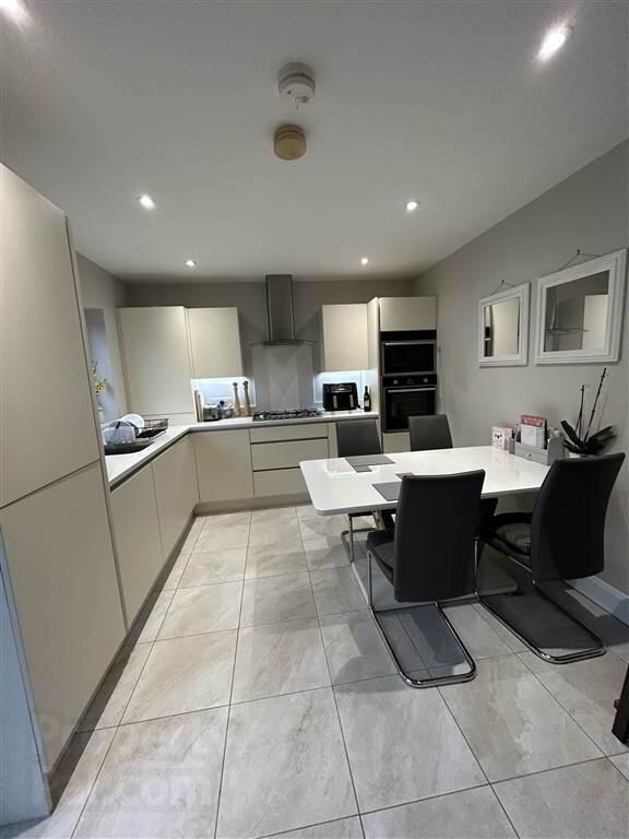 3 Evesham Lane 3 of 14
